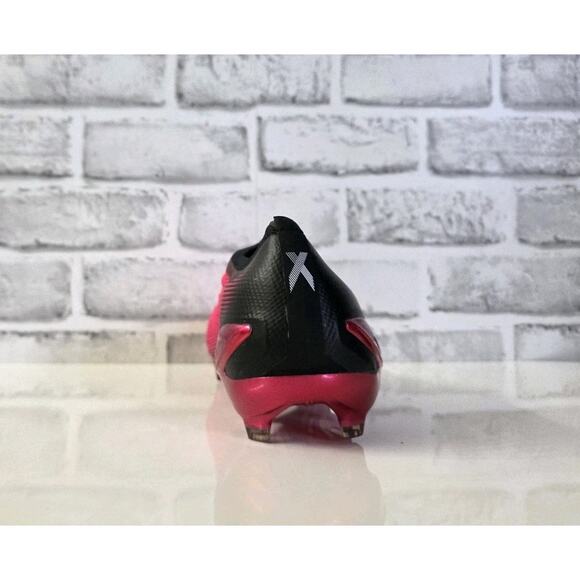 Athletic_Shoes